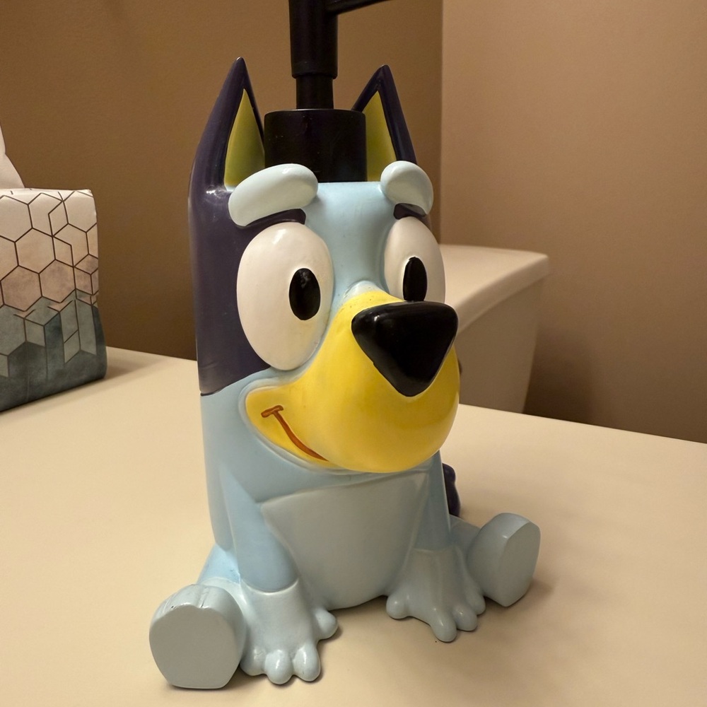 Bluey Cartoon Dog Soap Dispenser
